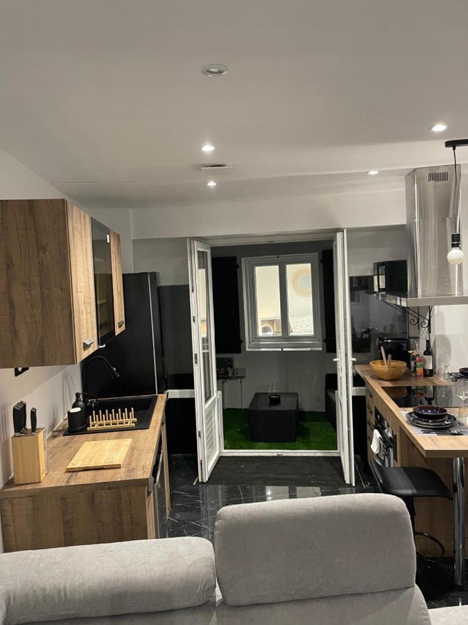 Appartement Hors Du Commun Avec Son Jacuzzi 萨利-德贝阿恩 外观 照片